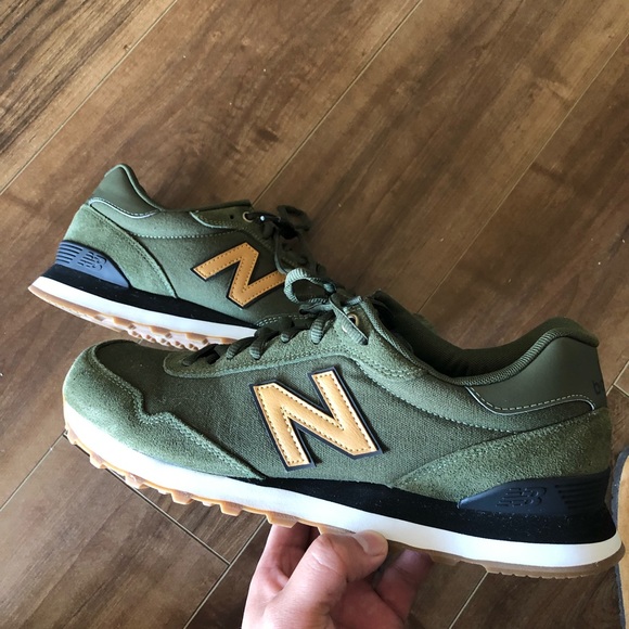 New Balance shoes - Picture 3 of 5